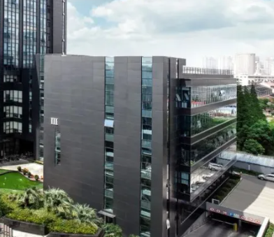 天津久和鑫兴缘钢制暖气片与铜铝复合散热器性能对比及应用场景分析